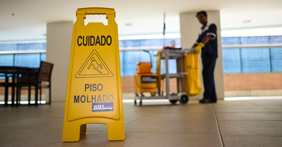 Serviço de limpeza condominial